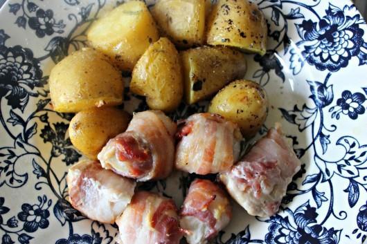 Une recette de poulet mariné et de patates