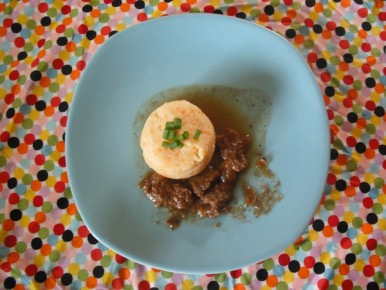 mijoté de boeuf à la bière avec une purée de panais